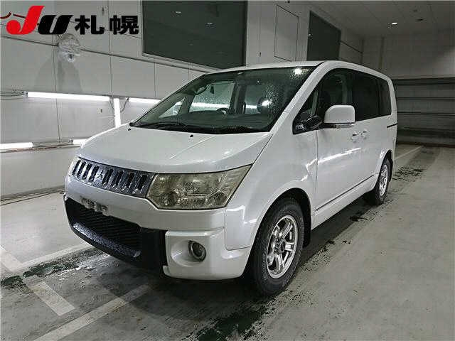 MITSUBISHI DELICA D5 2008