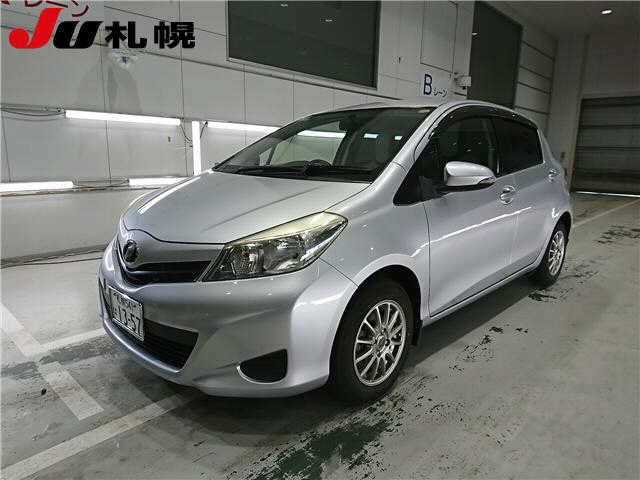 TOYOTA VITZ 2012