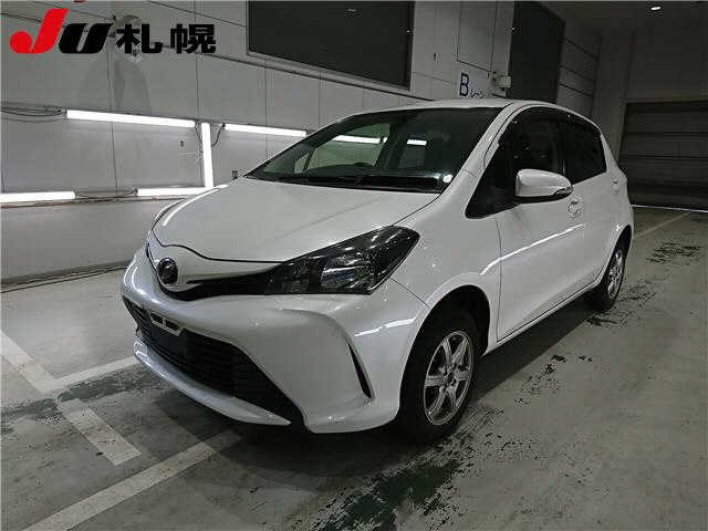 TOYOTA VITZ 2015