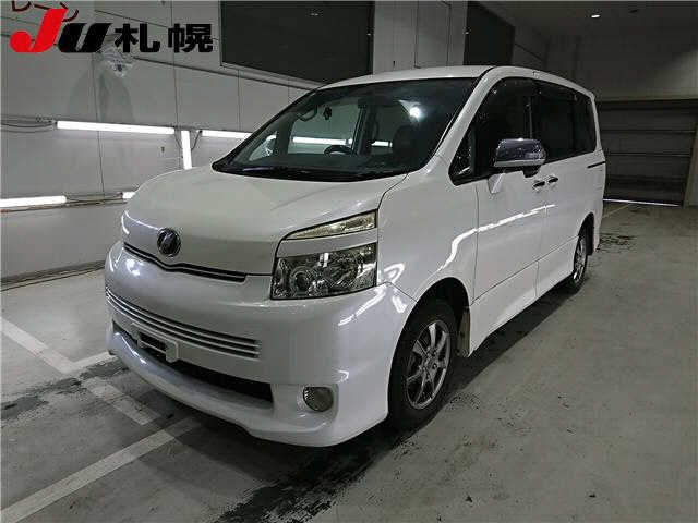 TOYOTA VOXY 2009