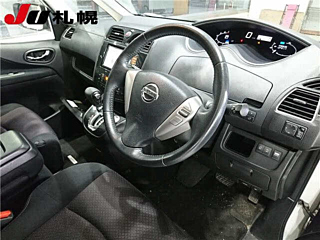 NISSAN SERENA 2013