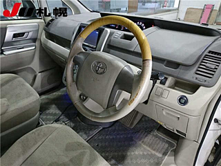 TOYOTA NOAH 2009