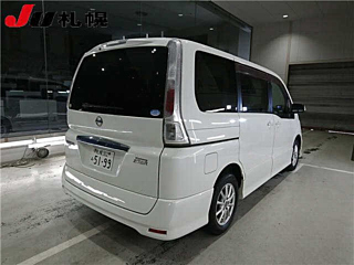NISSAN SERENA 2010