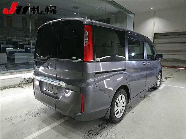 HONDA STEP WAGON 2017