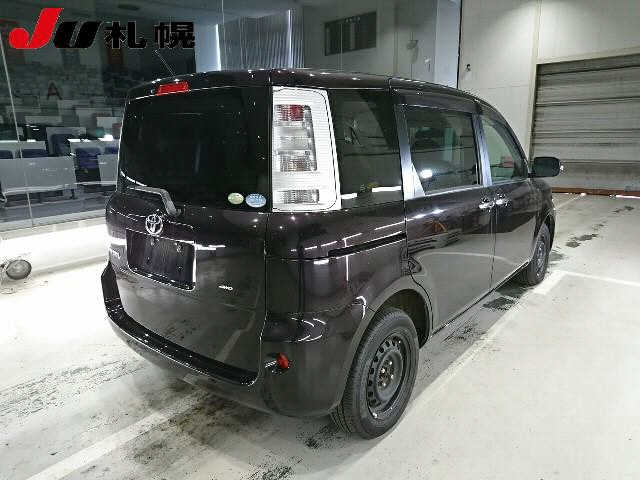 TOYOTA SIENTA 2011