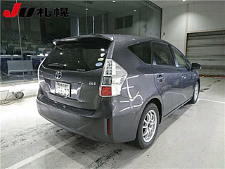 TOYOTA PRIUS ALPHA 2012