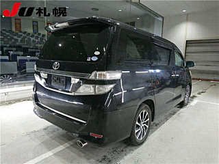 TOYOTA VELLFIRE 2010