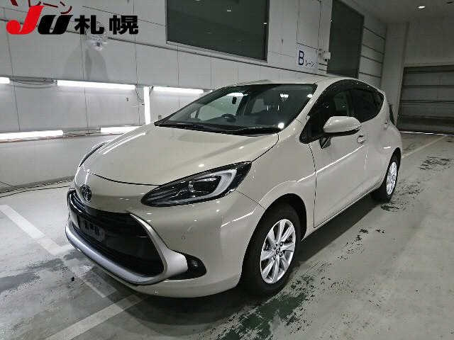 TOYOTA AQUA 2023
