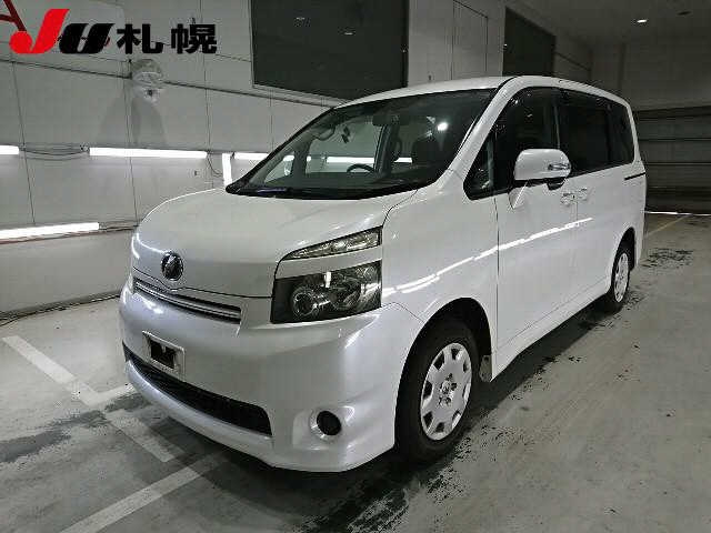 TOYOTA VOXY 2008