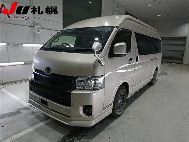 TOYOTA HIACE VAN 2024