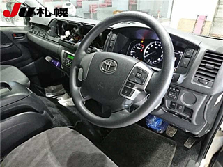 TOYOTA HIACE VAN 2024
