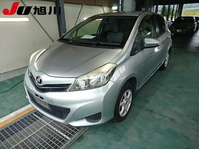 TOYOTA VITZ 2012
