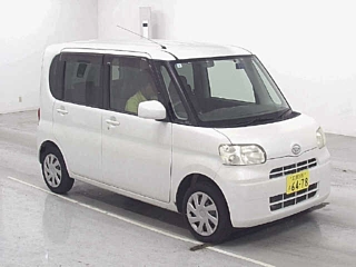 DAIHATSU TANTO 2011