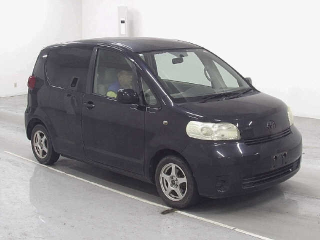 TOYOTA PORTE 2010