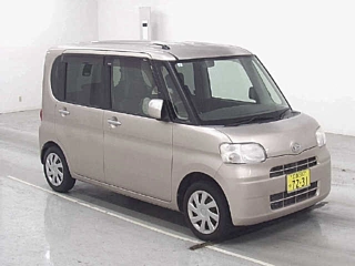 DAIHATSU TANTO 2013