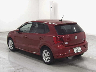 VOLKSWAGEN POLO 2016