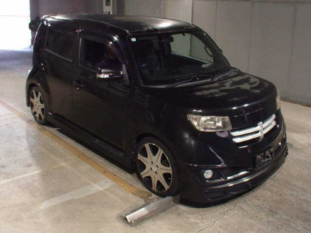 TOYOTA BB 2011