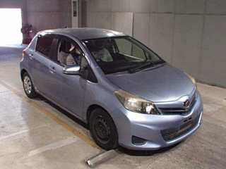 TOYOTA VITZ 2012