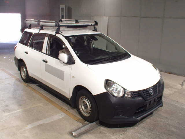 NISSAN AD 2020