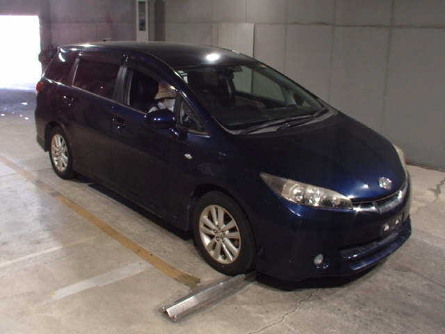 TOYOTA WISH 2009