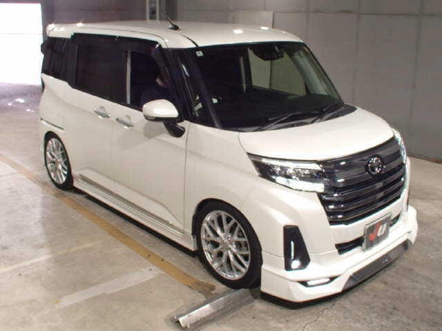 TOYOTA ROOMY 2022