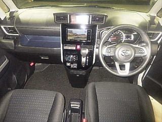 TOYOTA ROOMY 2022
