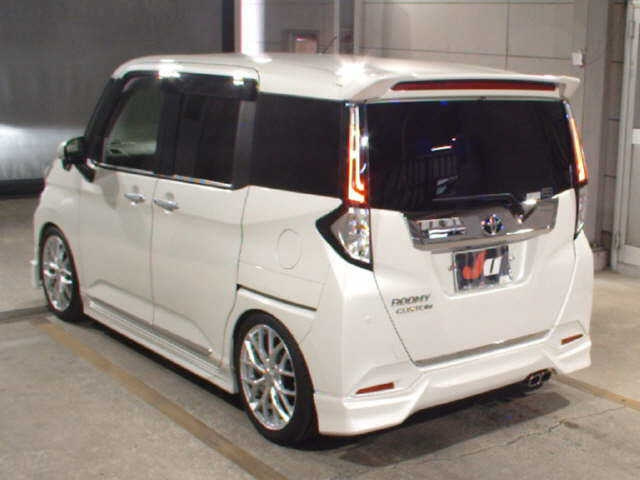 TOYOTA ROOMY 2022