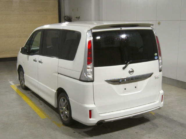 NISSAN SERENA 2011