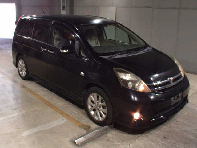 TOYOTA ISIS 2010
