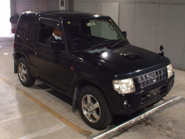 NISSAN KIX 2008