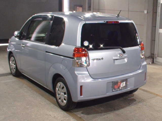 TOYOTA SPADE 2013