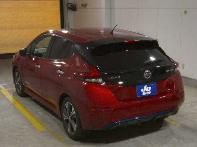 NISSAN LEAF 2017