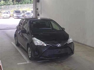 TOYOTA VITZ 2018