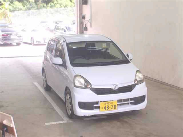DAIHATSU MIRA E S 2015
