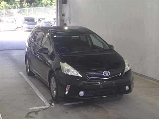TOYOTA PRIUS ALPHA 2014