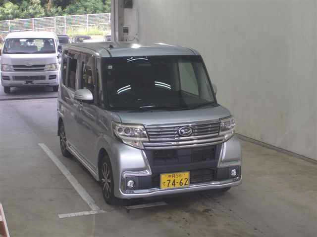 DAIHATSU TANTO 2017