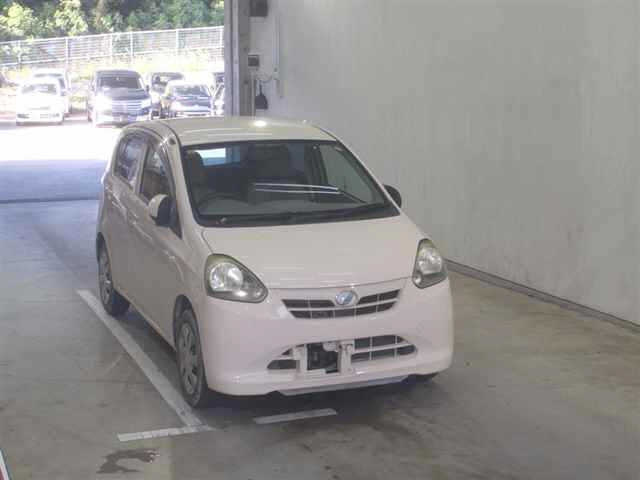 DAIHATSU MIRA E S 2012