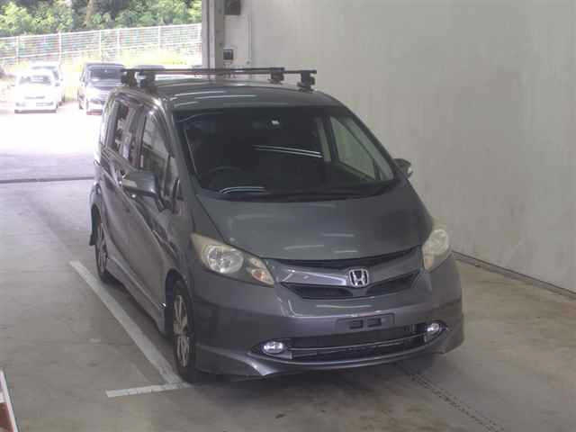 HONDA FREED 2010
