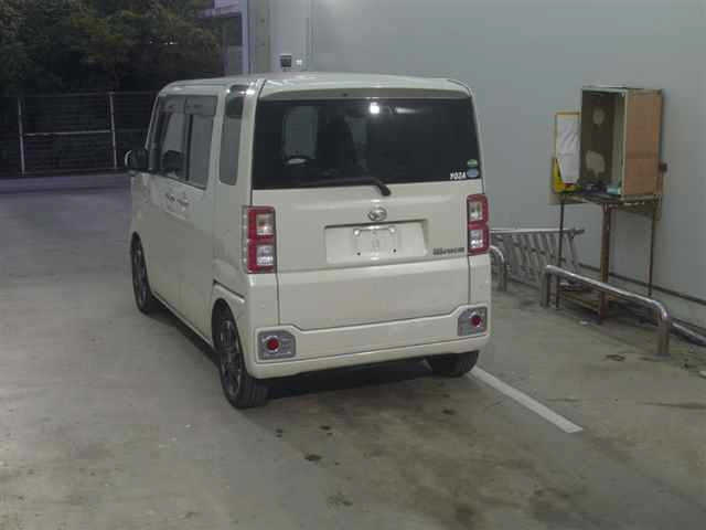DAIHATSU WAKE 2017