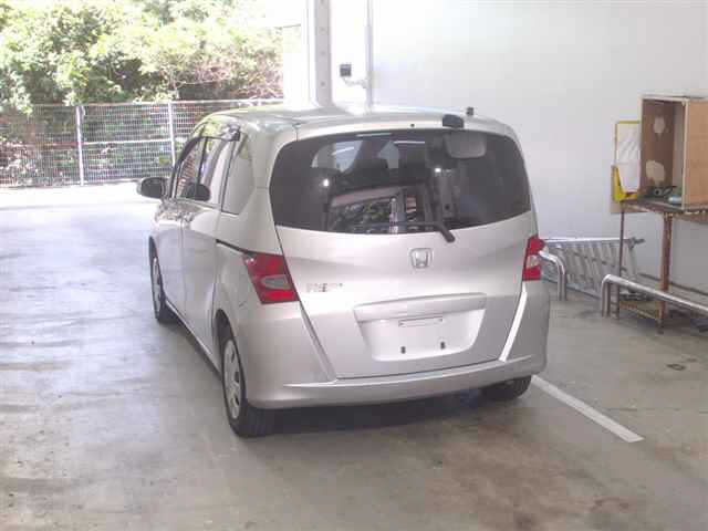 HONDA FREED 2010