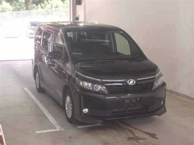 TOYOTA VOXY 2014
