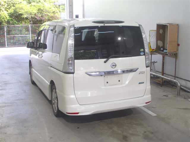 NISSAN SERENA 2013