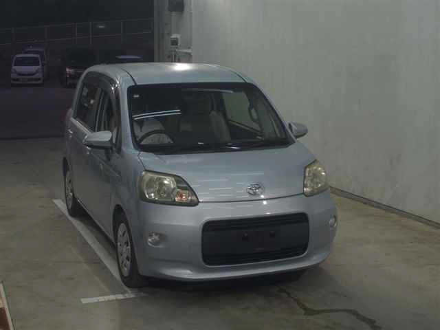 TOYOTA PORTE 2012