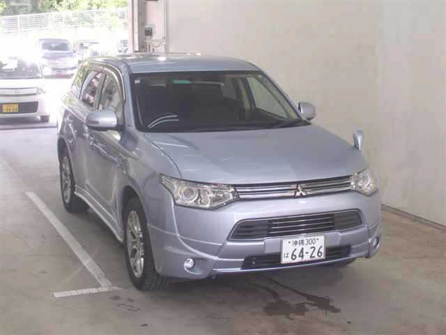 MITSUBISHI OUTLANDER PHEV 2013