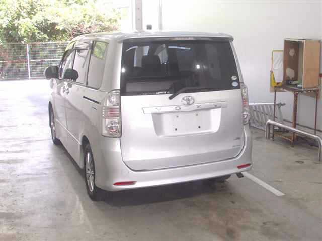 TOYOTA VOXY 2008
