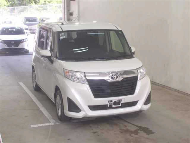 TOYOTA ROOMY 2018