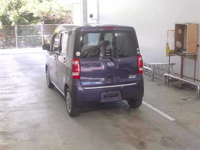 DAIHATSU TANTO EXE 2011