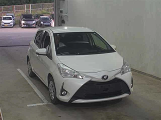 TOYOTA VITZ 2018