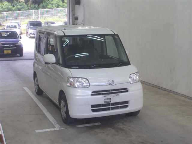 DAIHATSU TANTO 2010