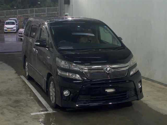TOYOTA VELLFIRE 2013